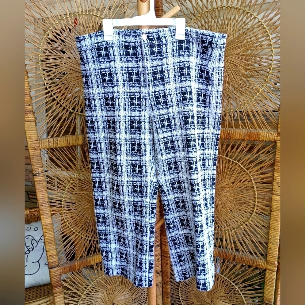 Michael Kors Stylish Black and White Women's Wide Legged Pants_XL